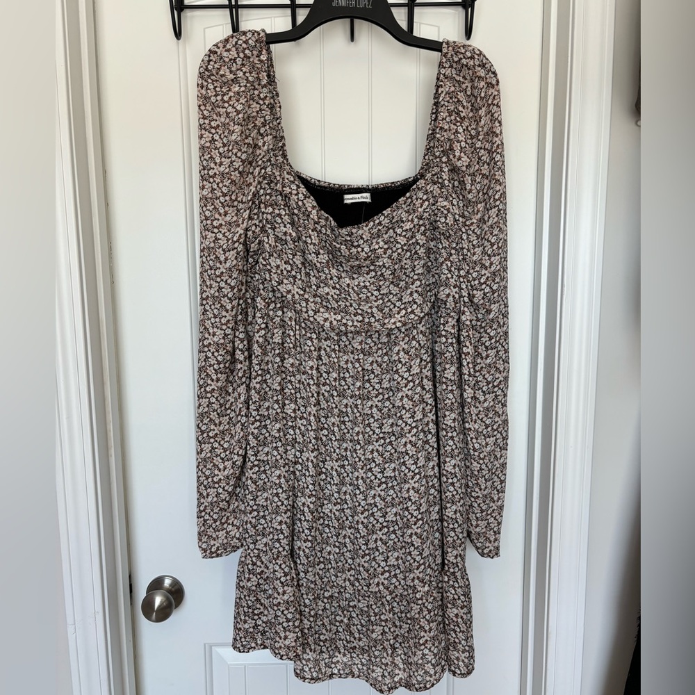 Ambercombie & Fitch Long sleeve floral babydoll dress